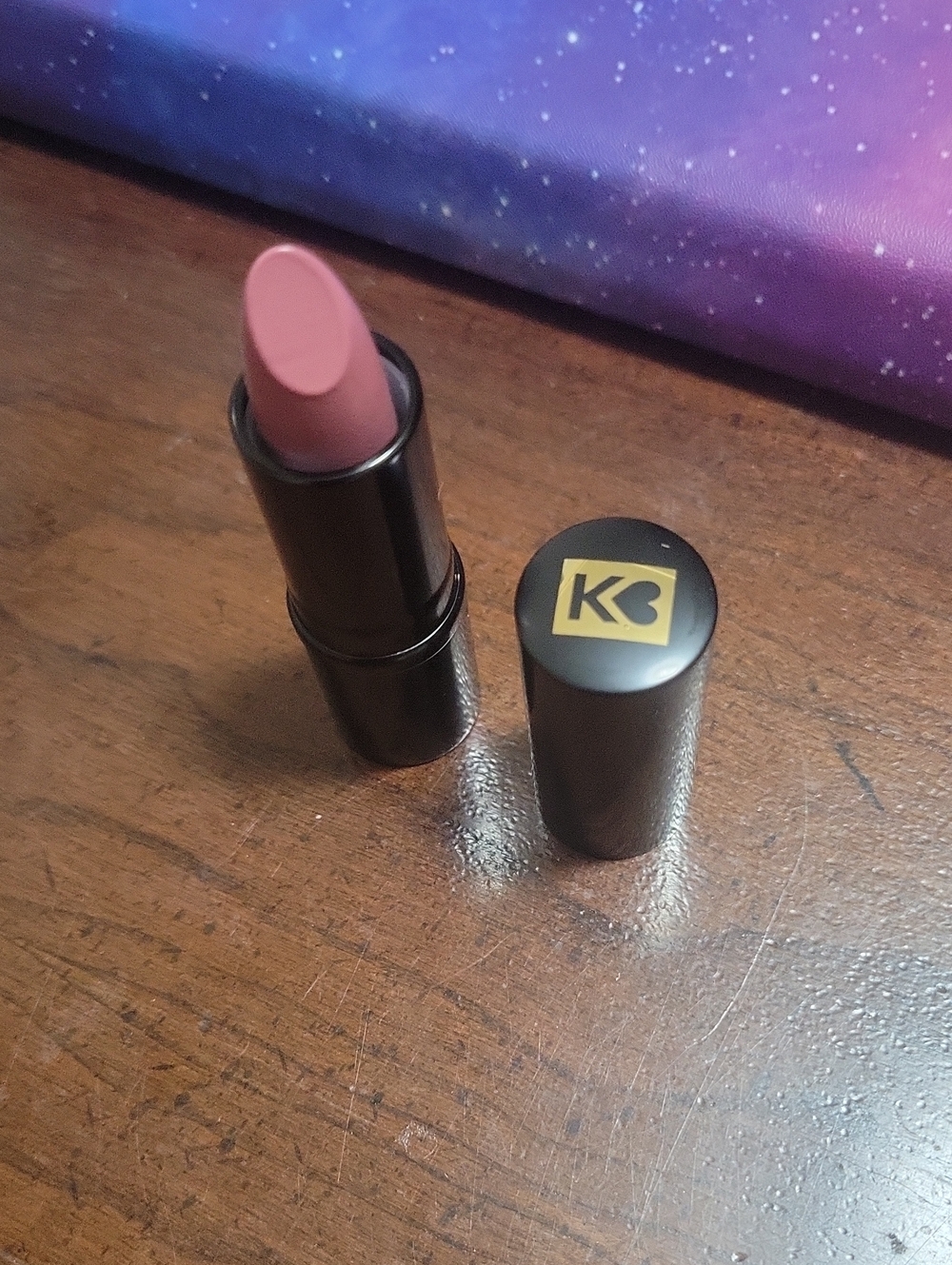 Belle Beauty kisser fixer lipstick very berry